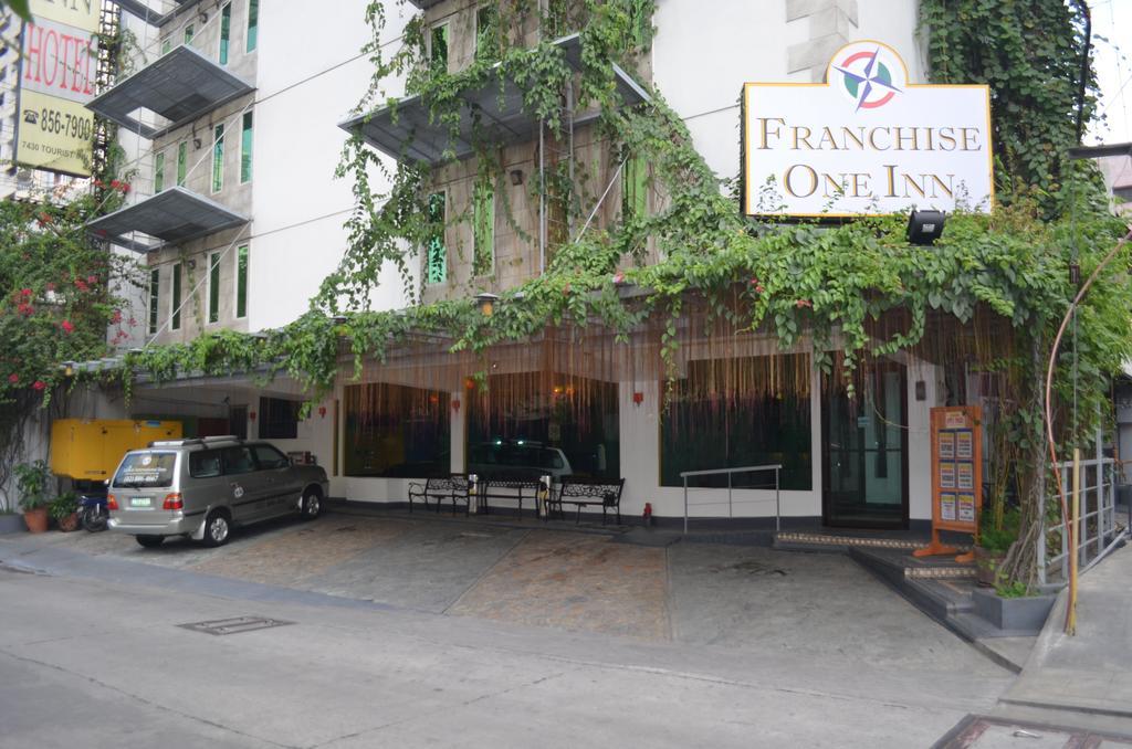 Franchise One Hotel Макати Экстерьер фото